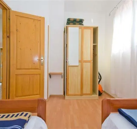 Marianne Apartment Vinkuran