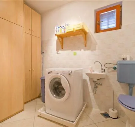 Marianne Apartment Vinkuran
