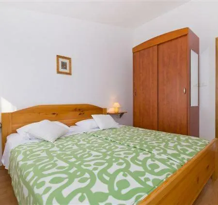 Marianne Apartment
