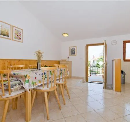 Marianne Apartment *